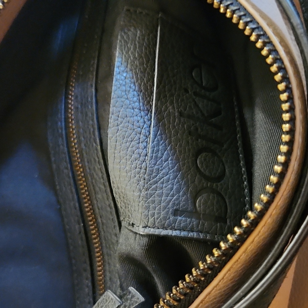 Botiker Leather Handbag/Backpack - Picture 6 of 6